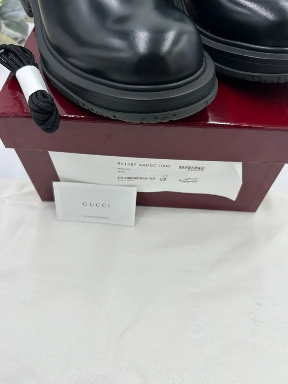 Men’s Gucci Leather Lace-Up Derby Shoes. Size 11 (fits 12 US.). Made in Italy.